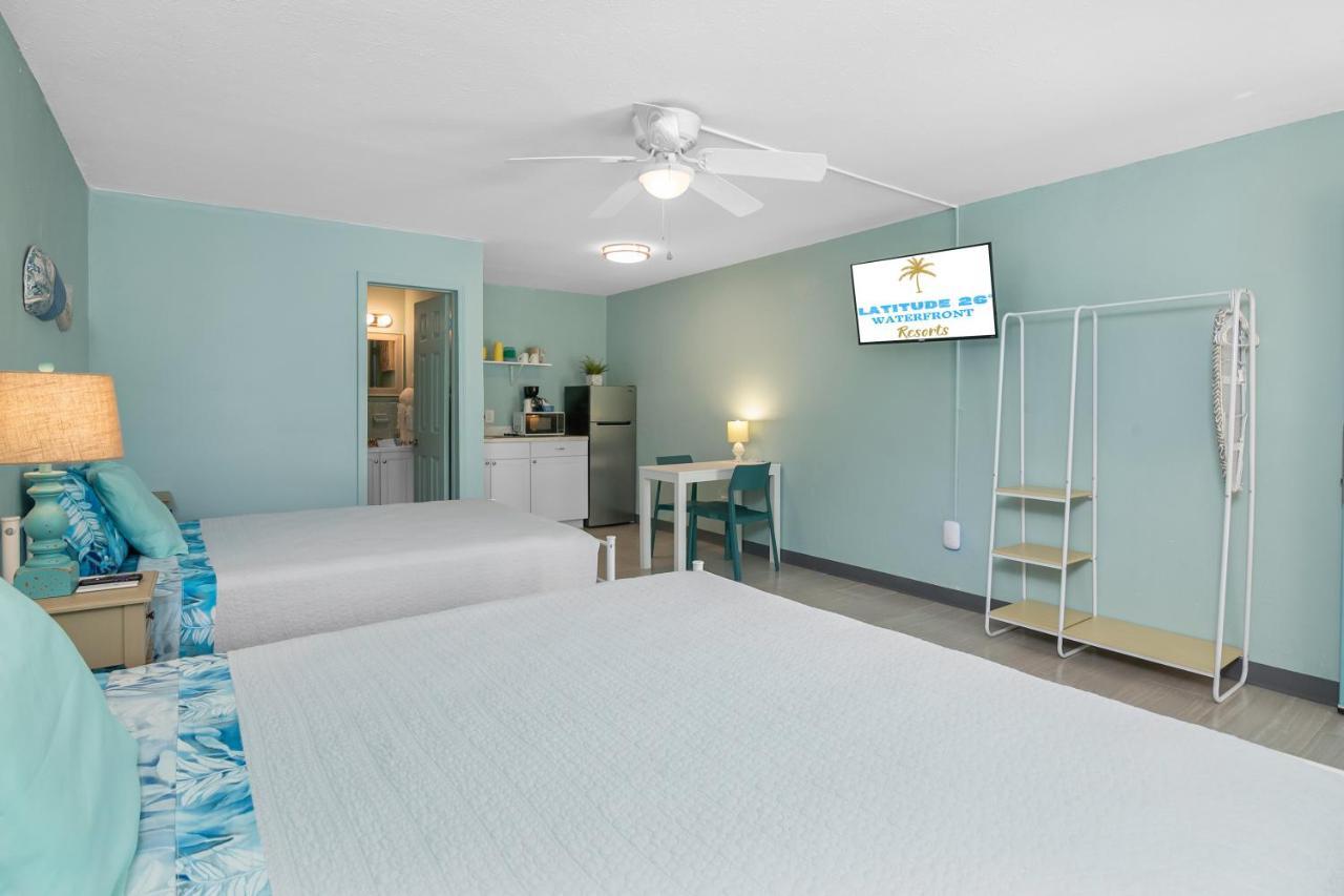 Latitude 26 Waterfront Boutique - Myers Inn
