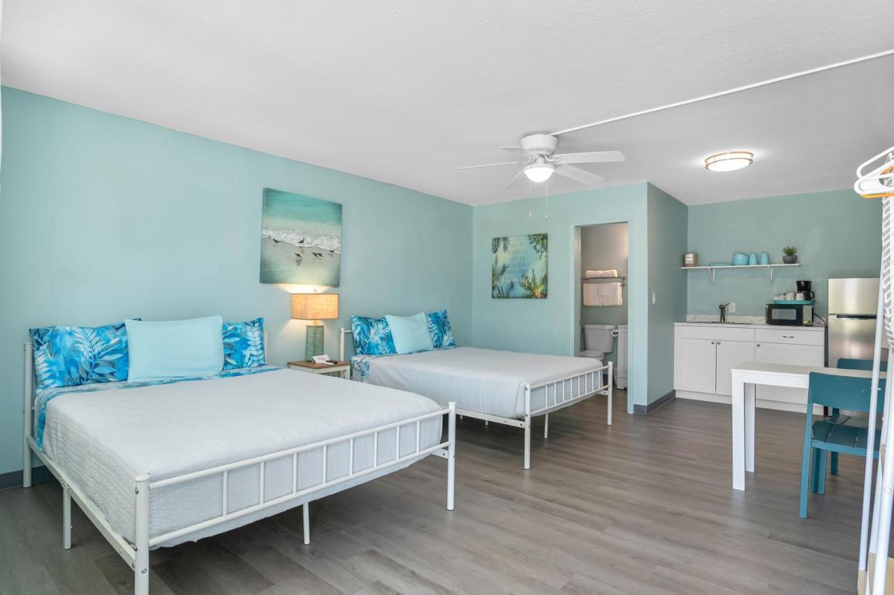 Latitude 26 Waterfront Boutique - Myers Inn