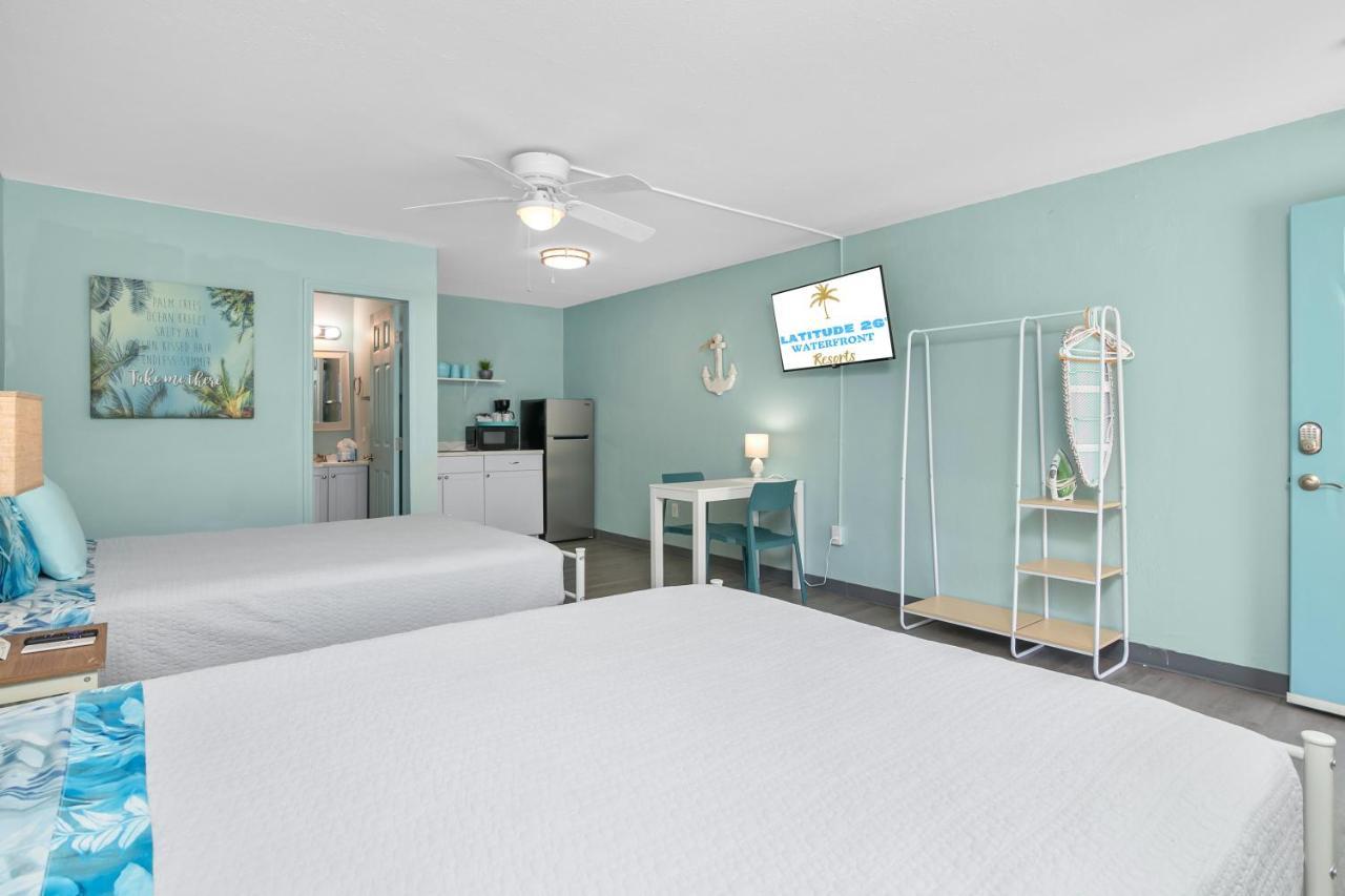 Latitude 26 Waterfront Boutique - Myers Inn