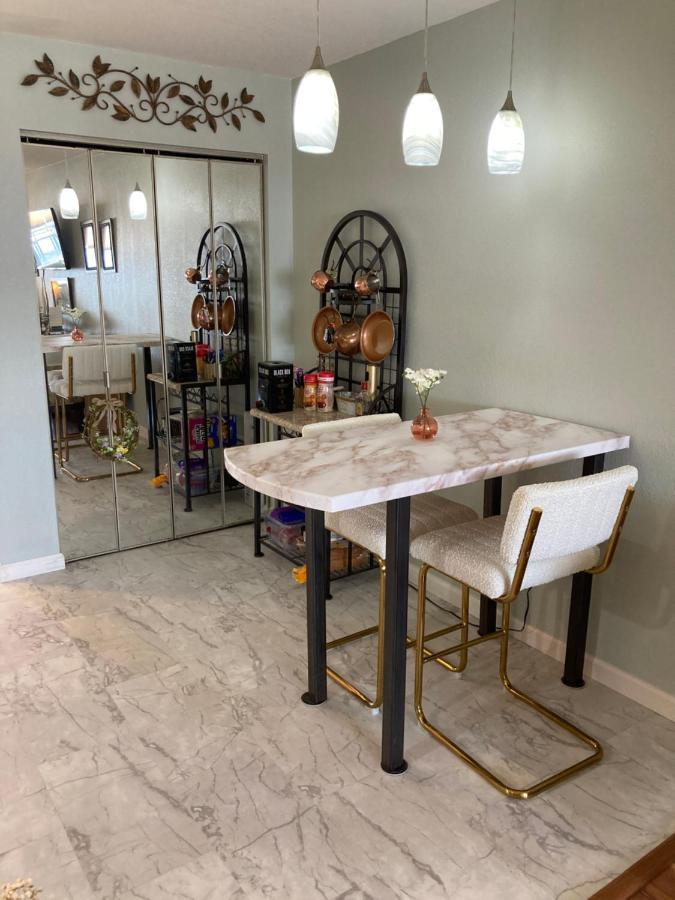 Romantic For 2-sunset Harbor Palms 1-205, Pool, Fishing Pier Apartment *