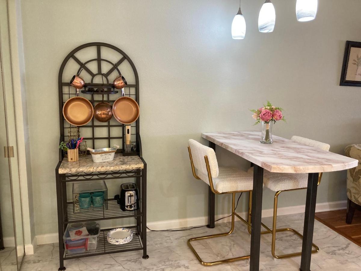 Romantic For 2-sunset Harbor Palms 1-205, Pool, Fishing Pier Apartment *