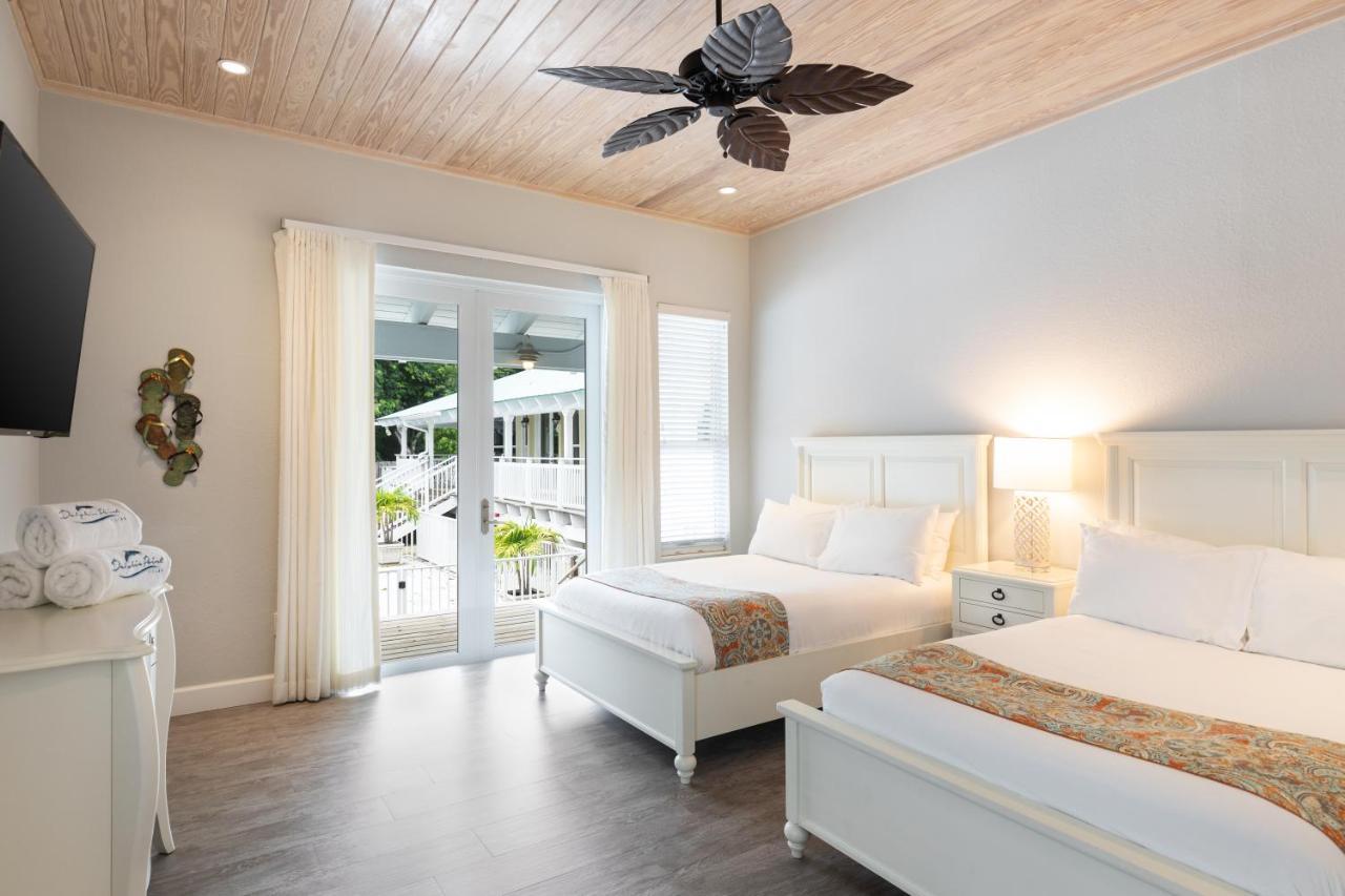 Resort Dolphin Point