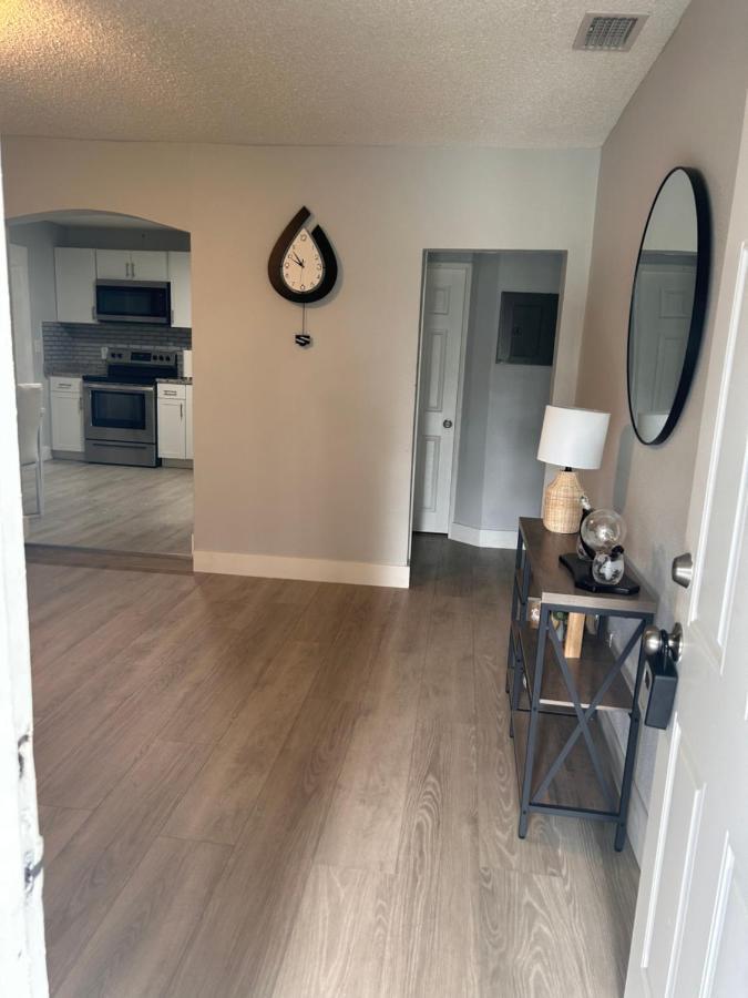 House With A View Of Hard Rock Apartment Tampa