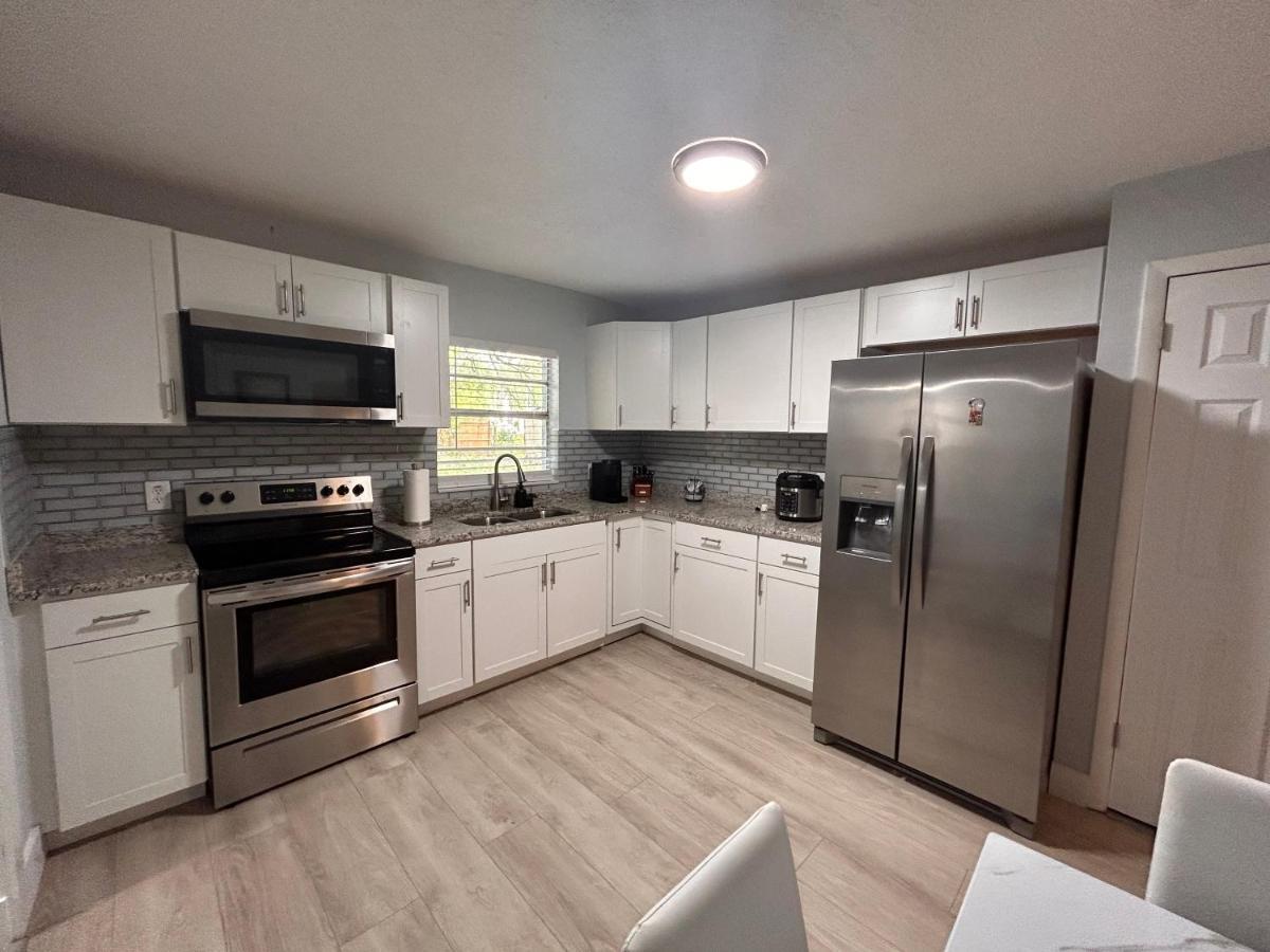 Apartment House With A View Of Hard Rock Tampa