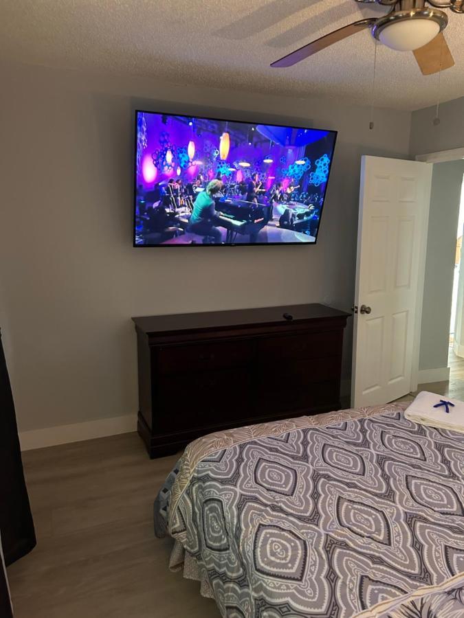 House With A View Of Hard Rock * Tampa
