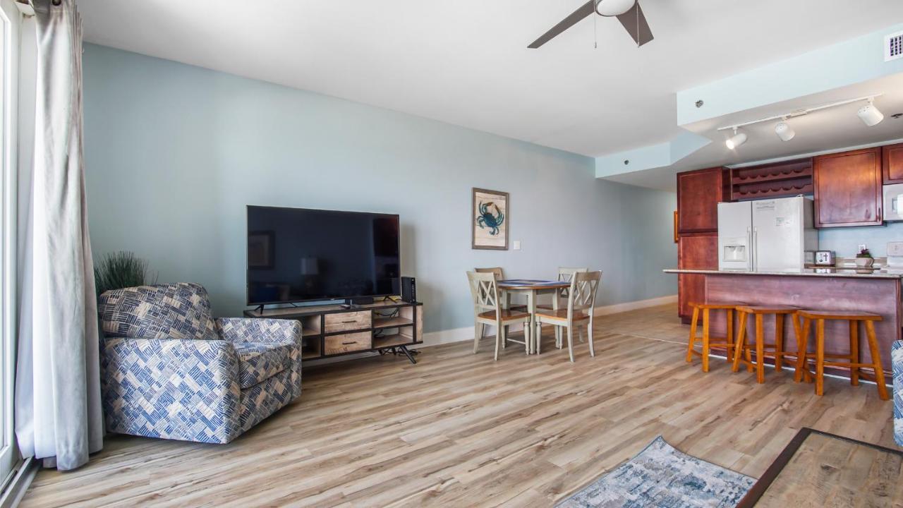 Holiday home Sunset Envy At Laketown Wharf #1803 By Nautical Panama City Beach