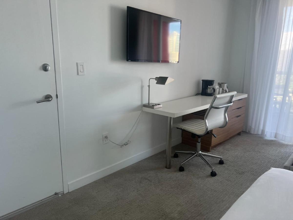 2bed Apmt With Amazing Views 30b Hallandale Beach