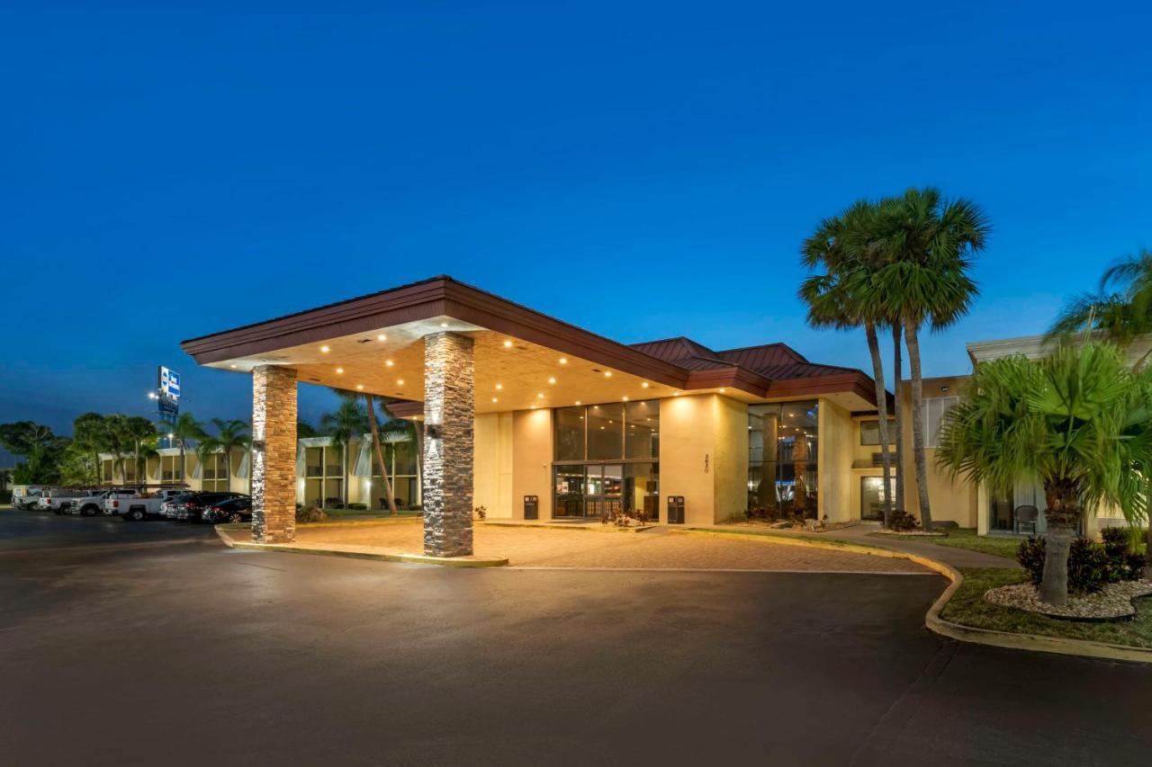 Hotel Western International Speedway 3*