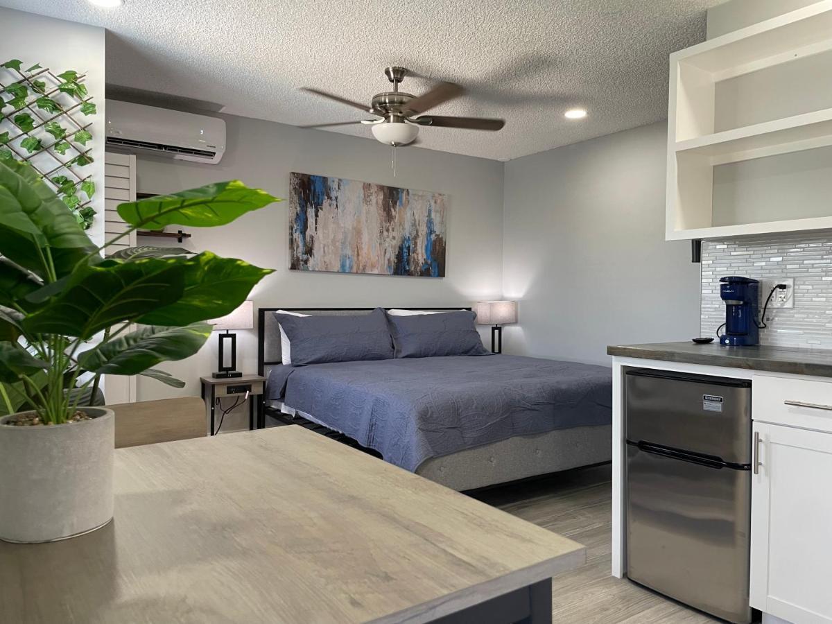 Sunny Palms Motel