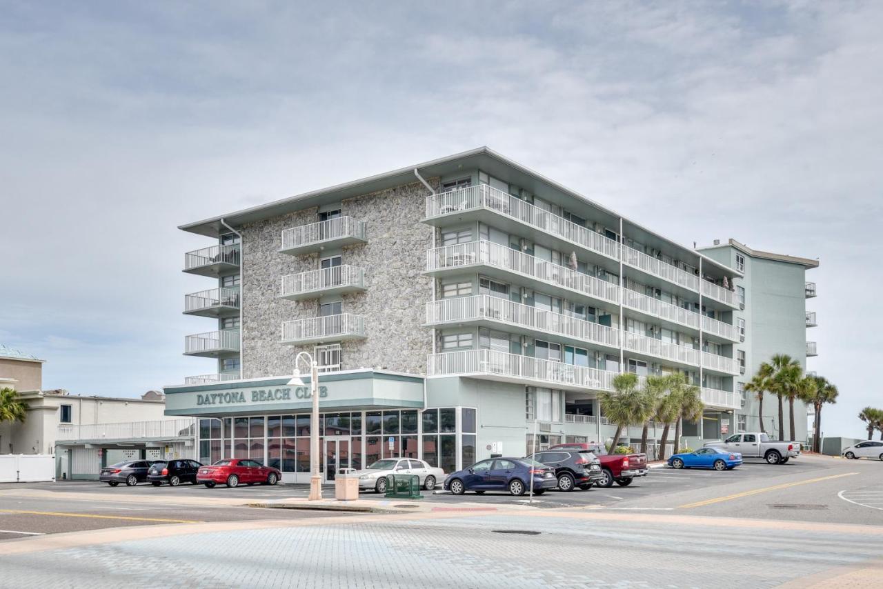 Apartment Updated Daytona Oceanfront Studio!