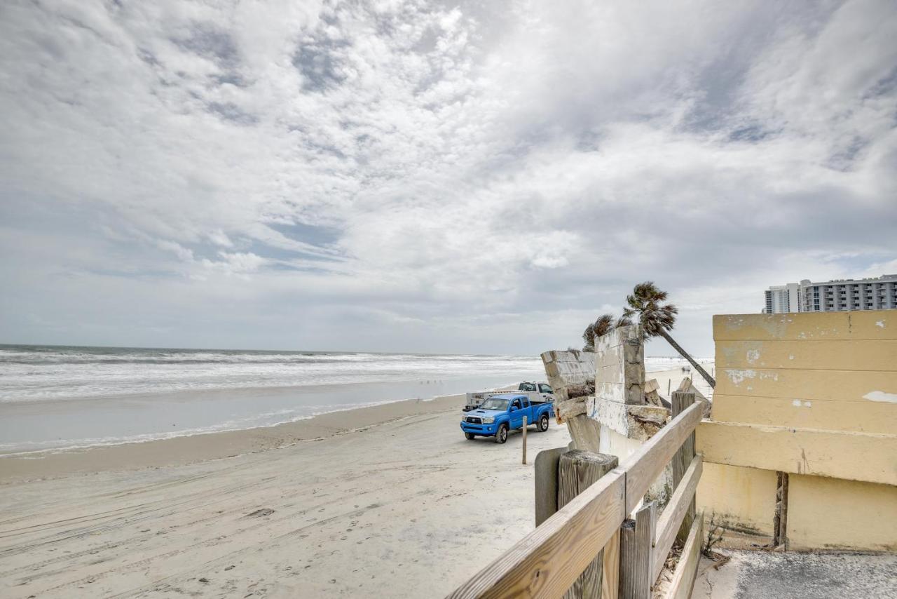 Updated Daytona Oceanfront Studio! Apartment