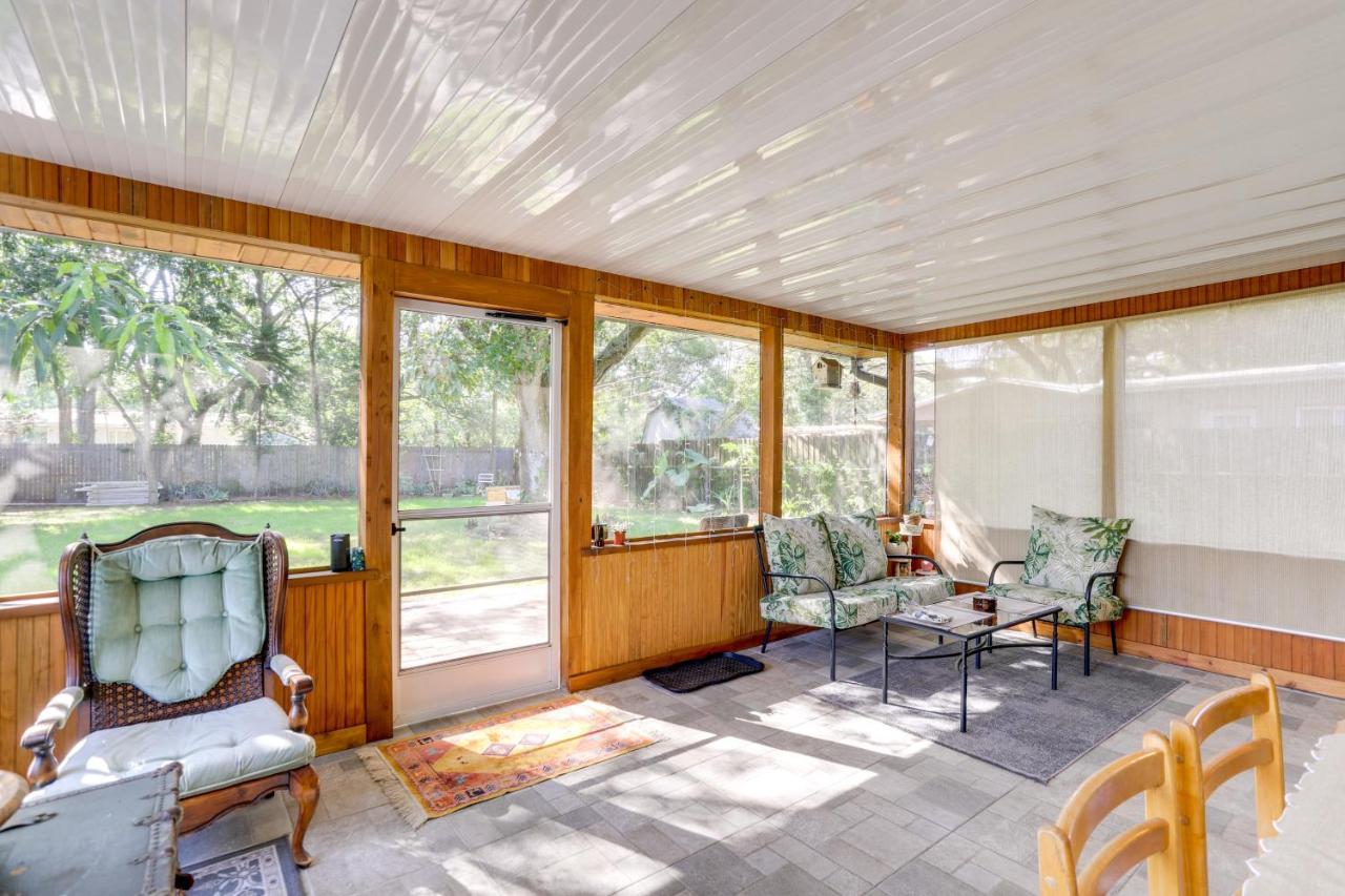 Holiday home Charming With Yard About 5 Mi To Beach! Clearwater