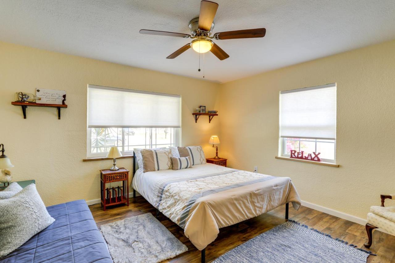 Charming With Yard About 5 Mi To Beach! *