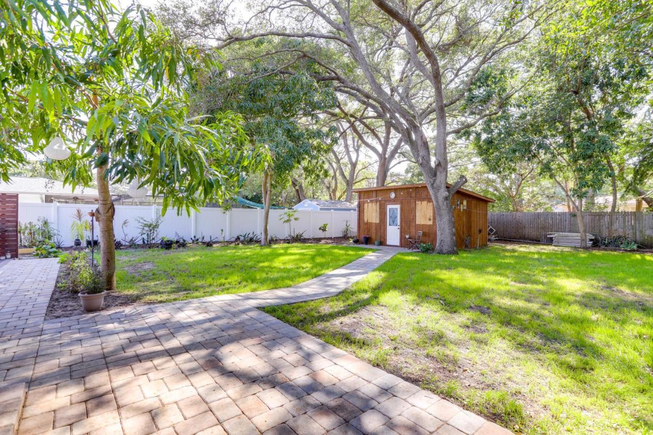 Holiday home Charming With Yard About 5 Mi To Beach! Clearwater