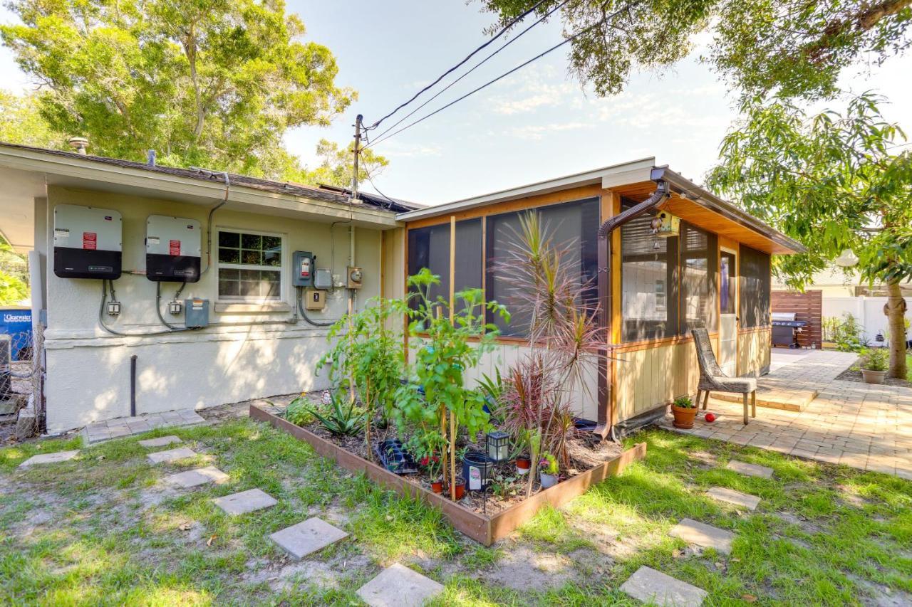 Charming With Yard About 5 Mi To Beach! * Clearwater