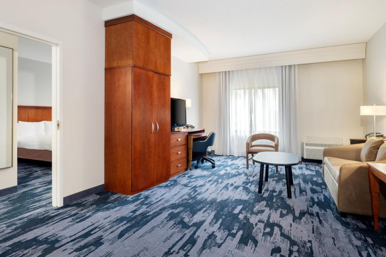 Hotel Fairfield & Orlando