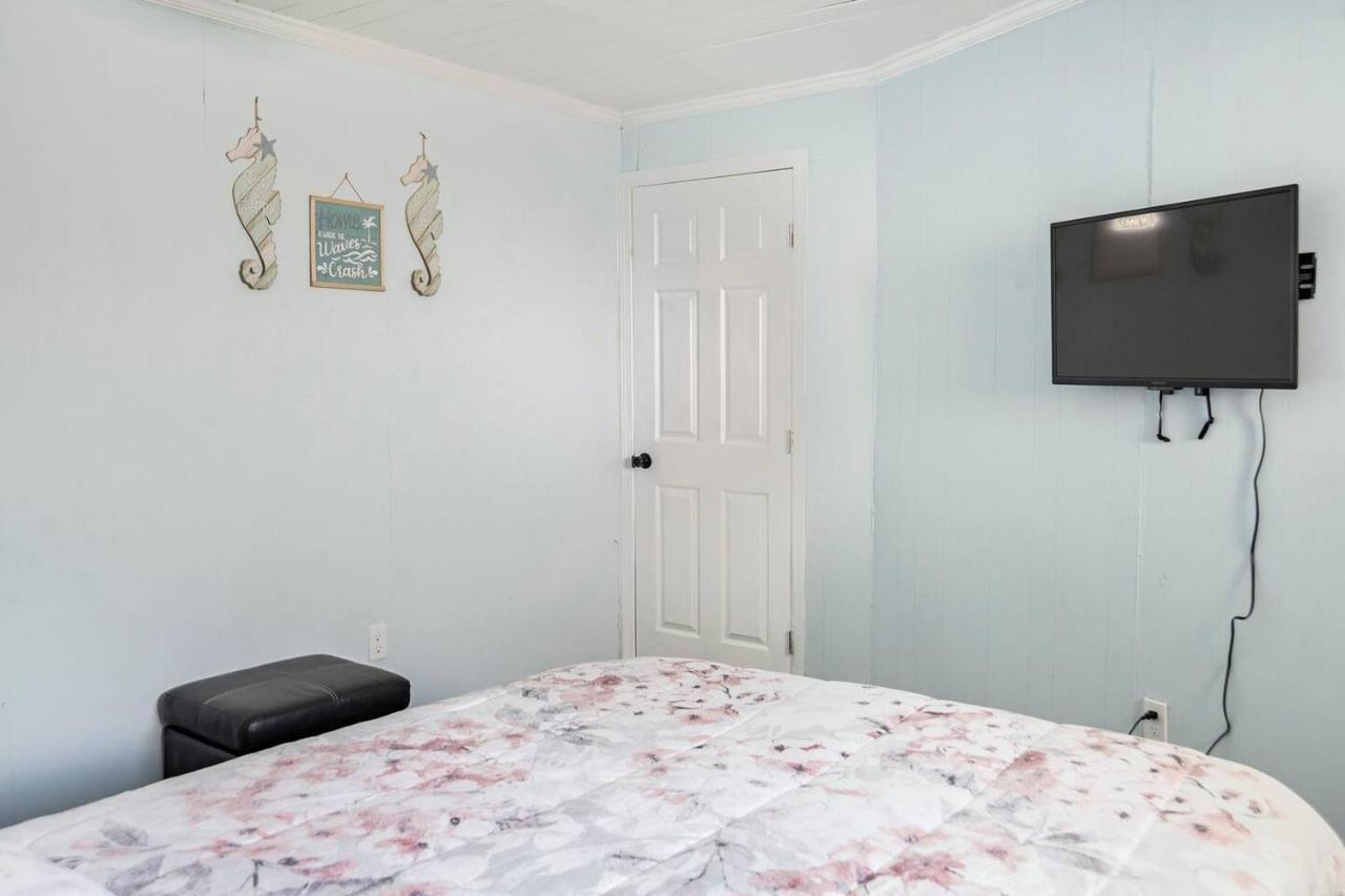 Peaceful Lydia Hide-o-way - Unwind Near Beach, Breakfast, & Go-karts! Holiday home *