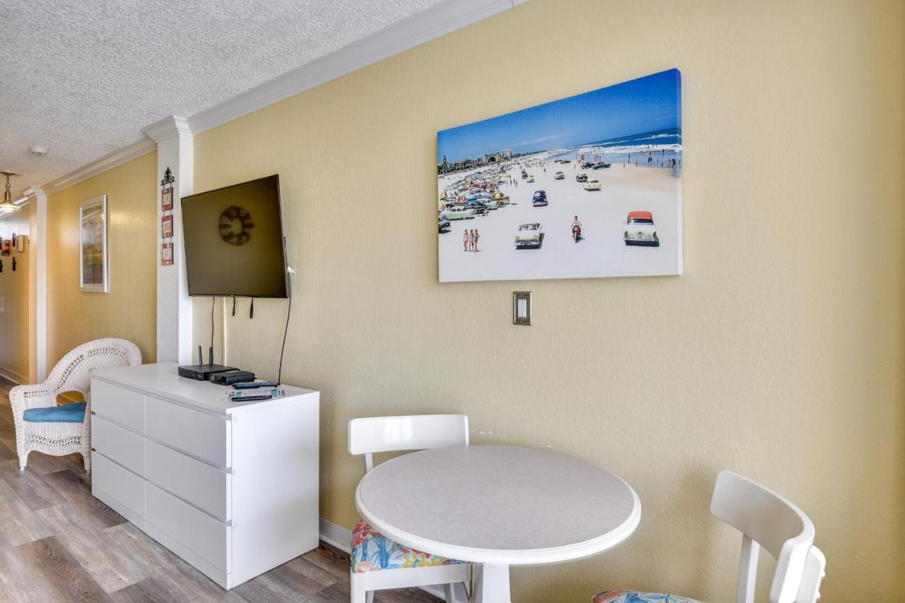 Daytona With Private Lanai 1 Mi To Pier Apartment Daytona Beach