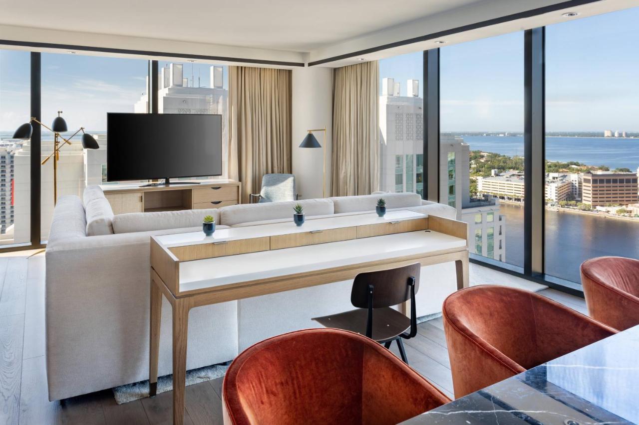 Jw Marriott Water Street Hotel 4*