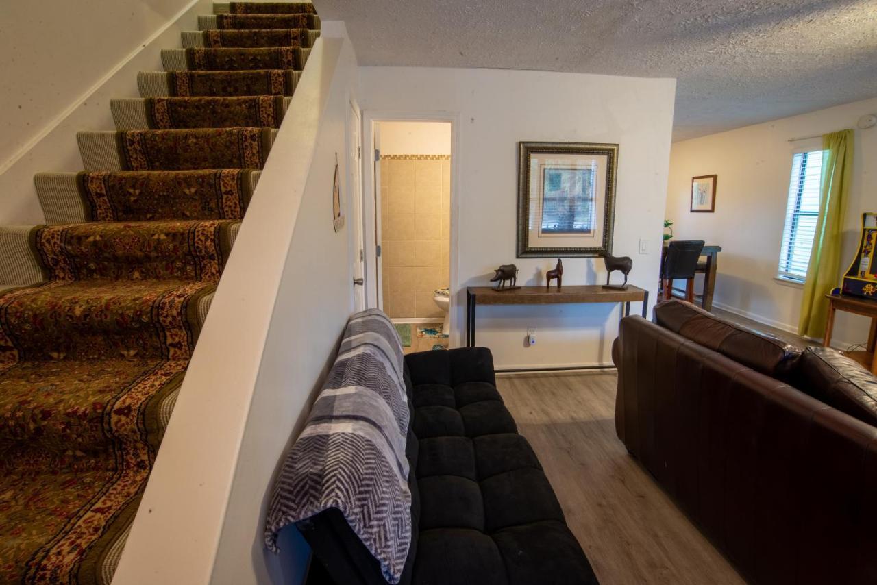 Oceanview Oasis - Relax With Hot Tub, Breakfast, Fire Pit & Putting Green! Holiday home *