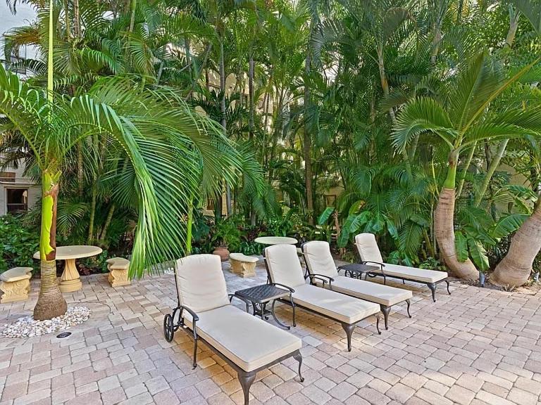 Apartment King Bed Mermaid - Heart Of Palm Beach, Free Parking Included