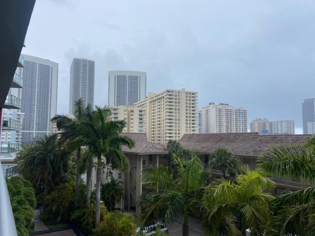 Apartment 2bed Apmt With Amazing Views 30b
