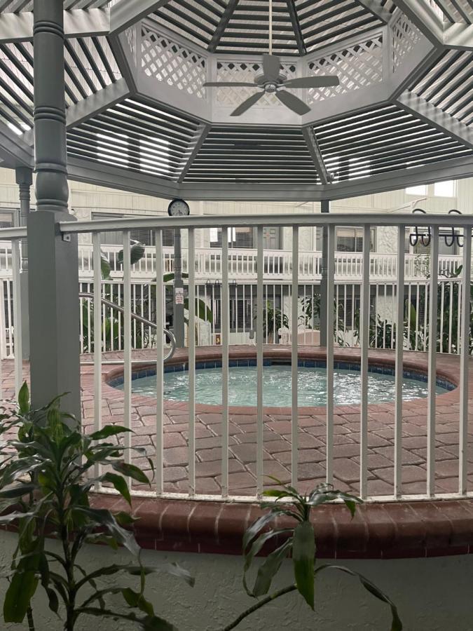 Club Hotel Destin