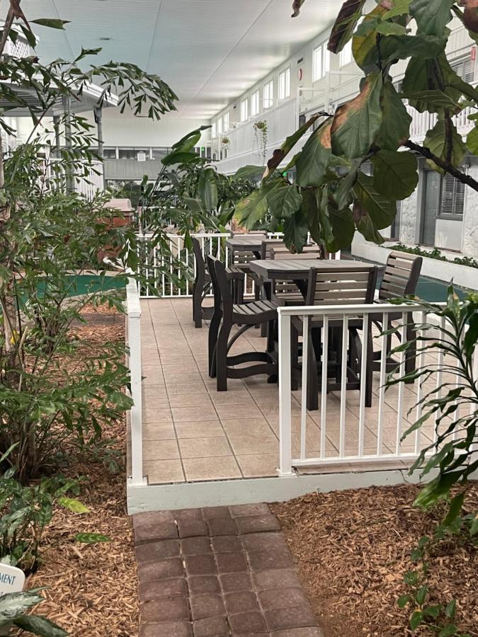 Club Hotel