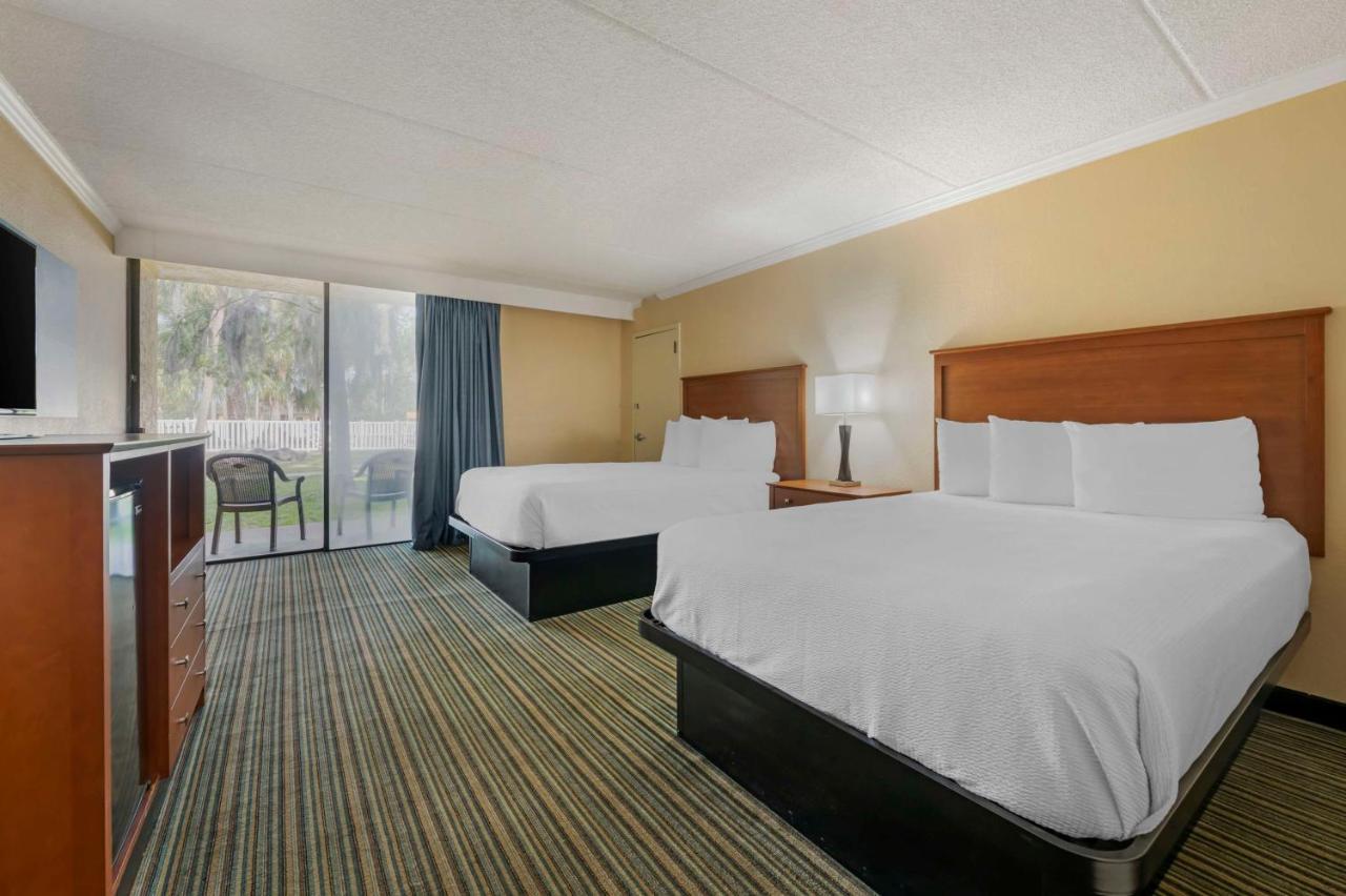 Hotel Western International Speedway