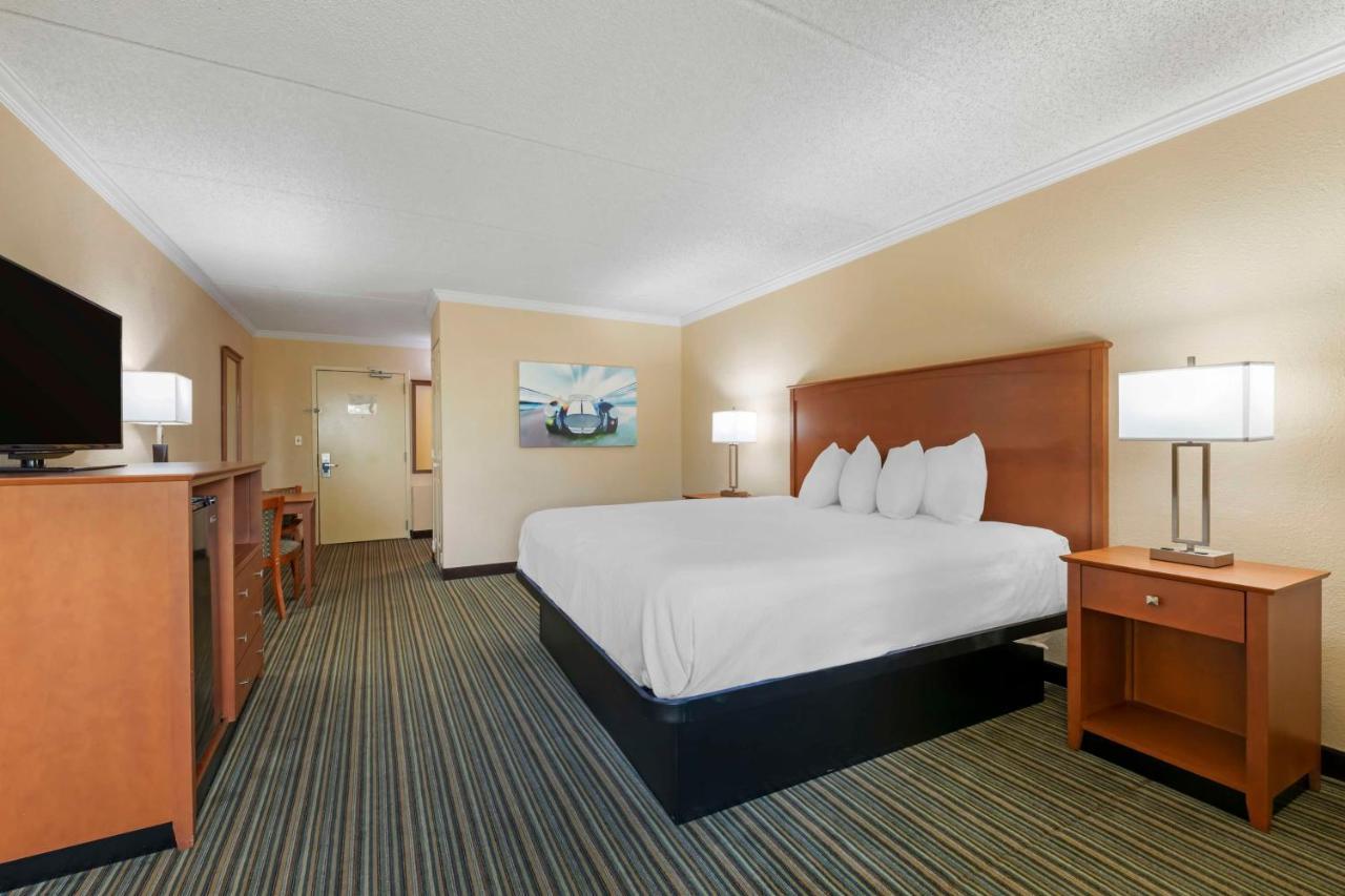 Western International Speedway Hotel