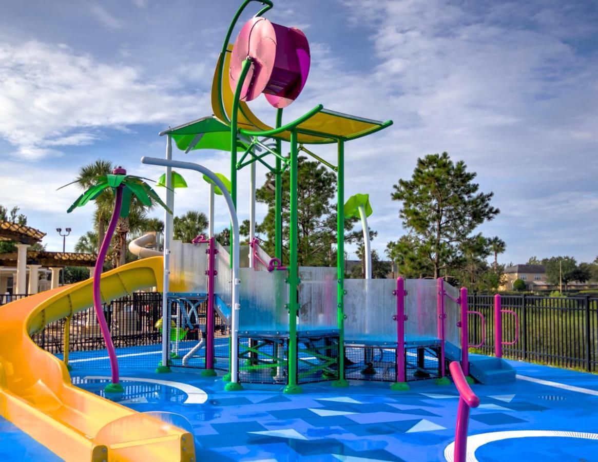 Apartment Pool View Just 2 Miles From #205 Orlando