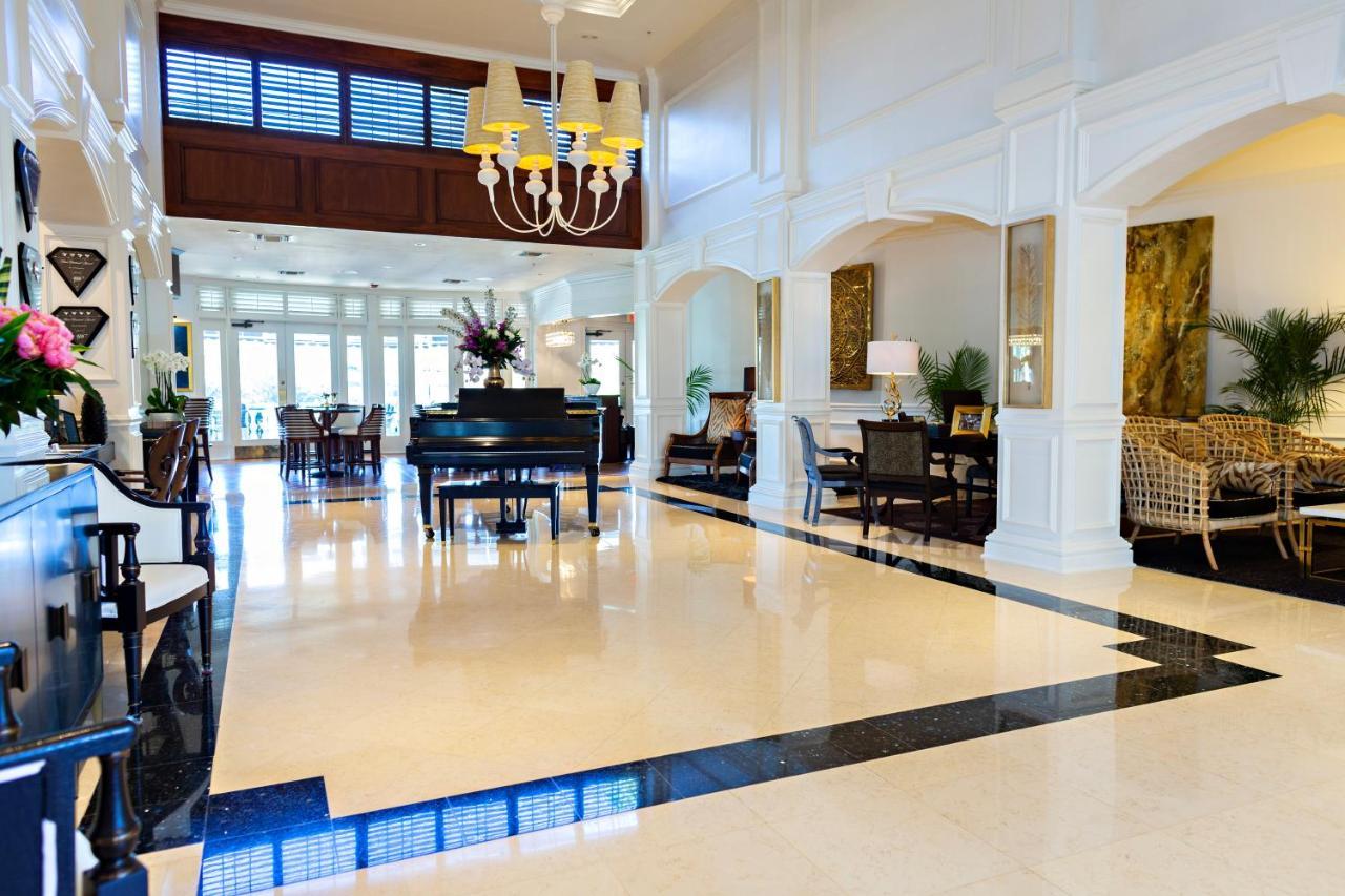 Hotel At Pelican Bay