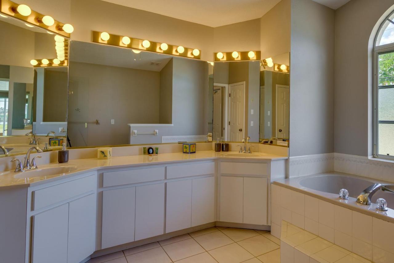 With Pool - 8 Mi To Beaches! * Port Charlotte