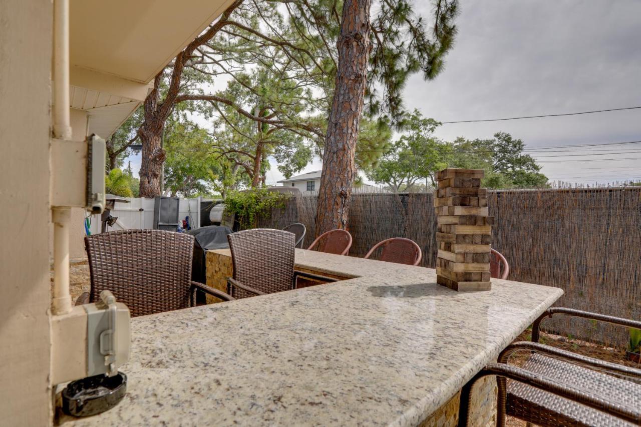 Waterfront With Game Room, 2 Miles To Beach!