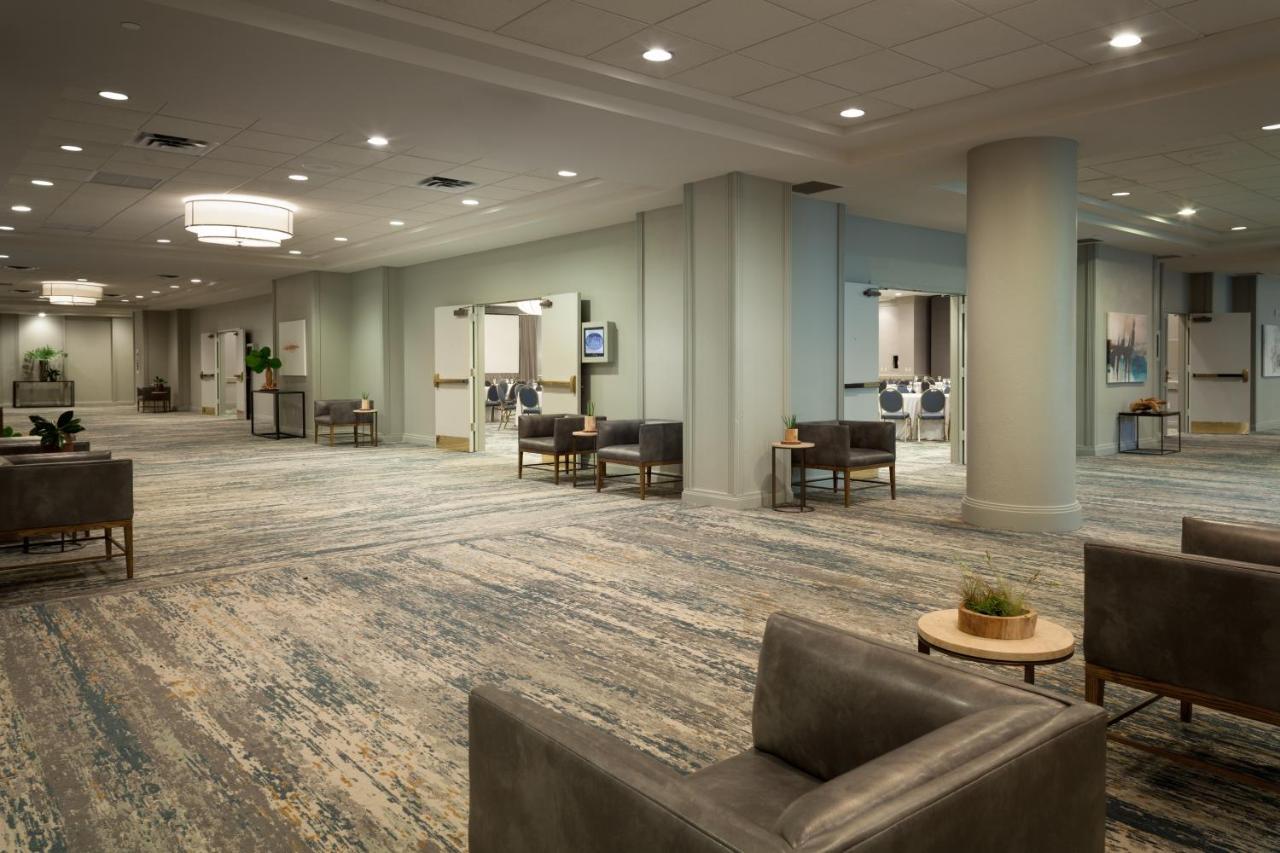 Lauderdale Marriott North Hotel