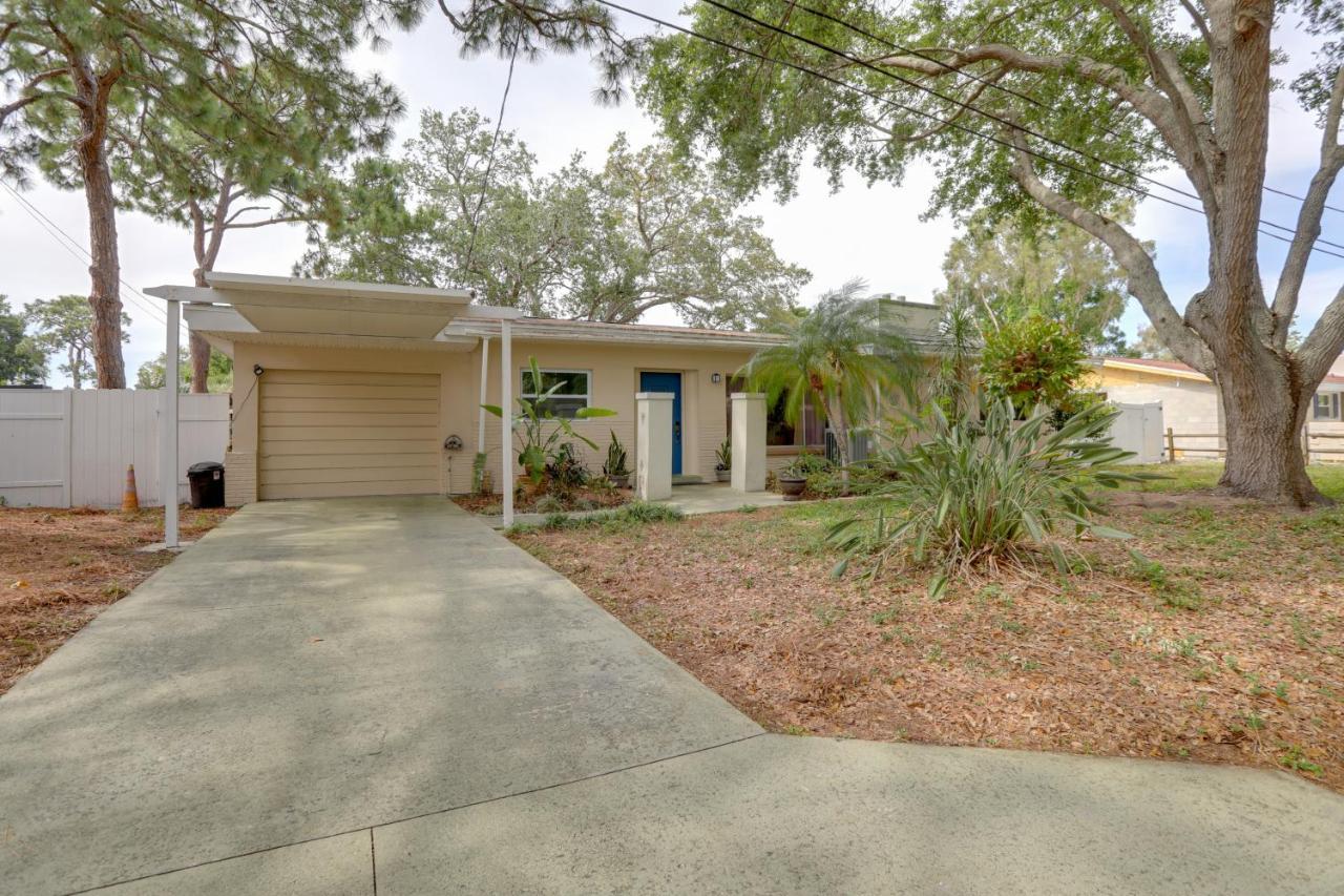 Holiday home Waterfront With Game Room, 2 Miles To Beach!