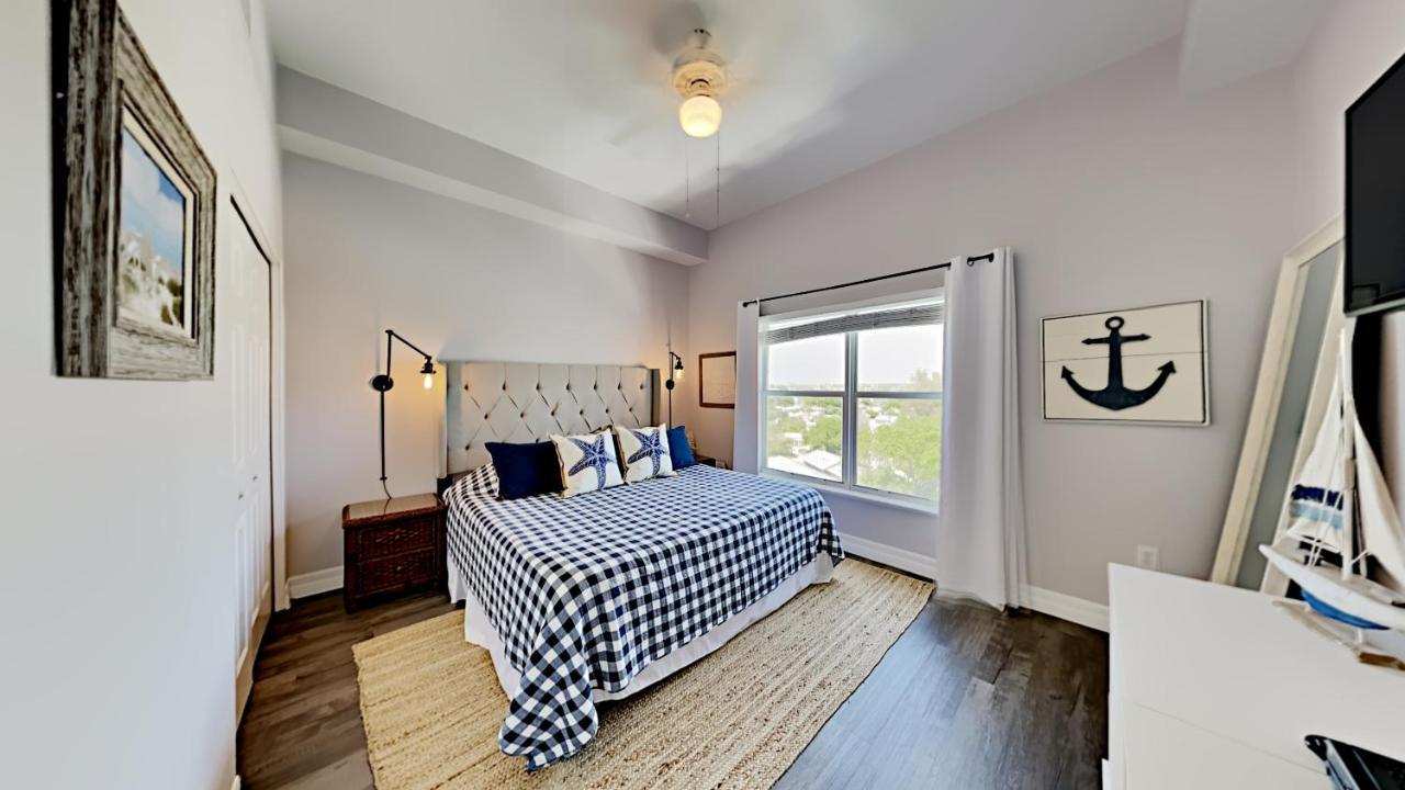 Madeira Bay At Johns Pass Apartment *