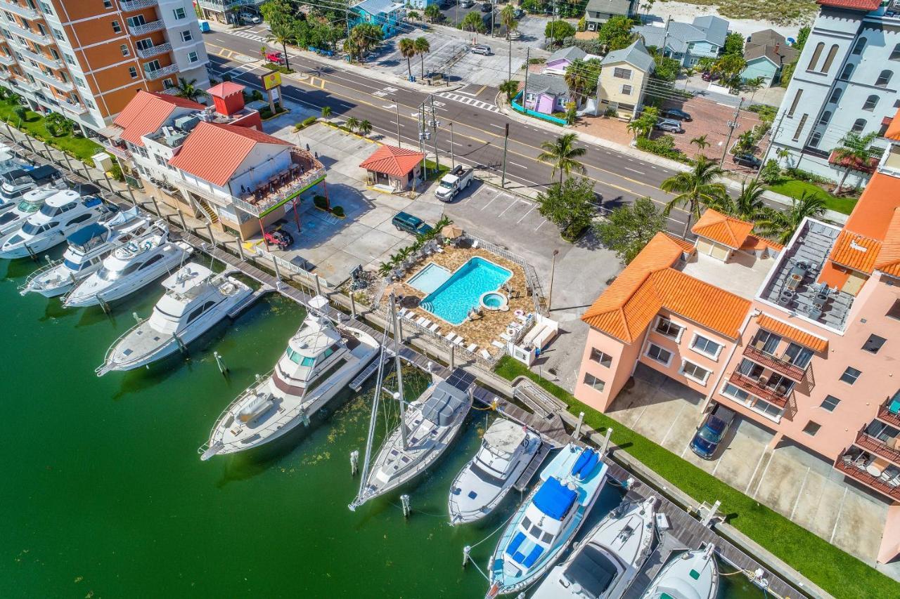 Madeira Bay At Johns Pass *