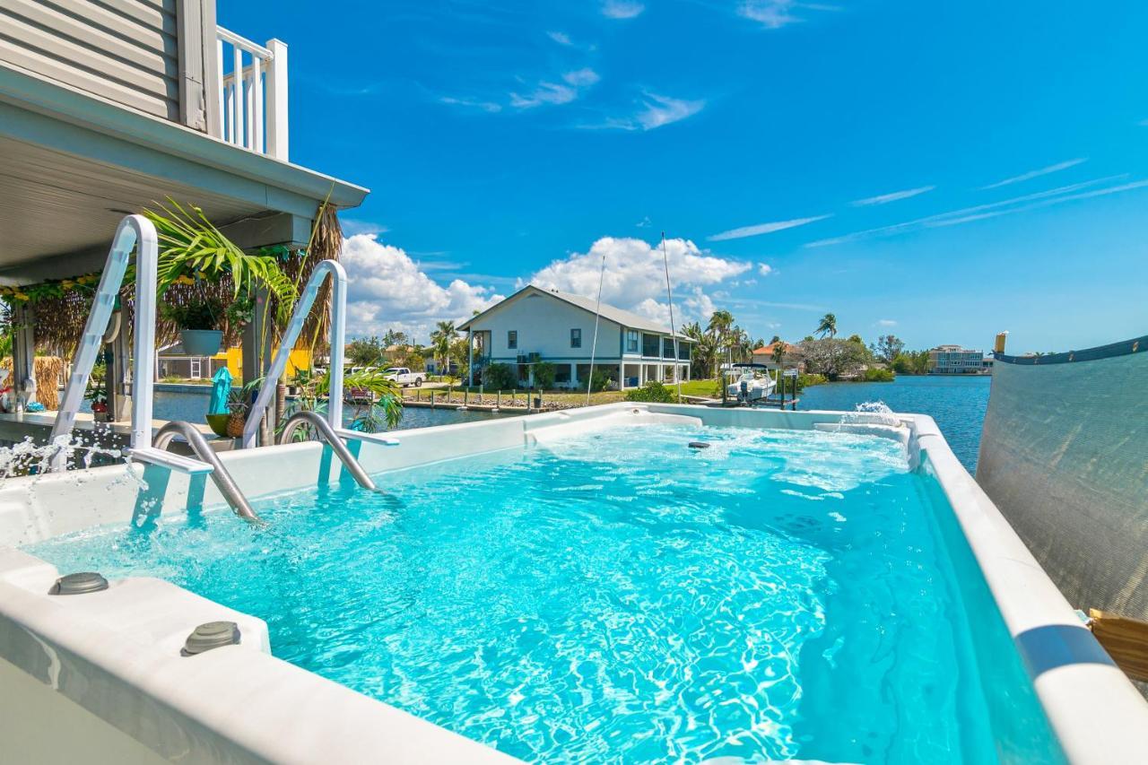 Latitude 26 Waterfront Boutique - Inn