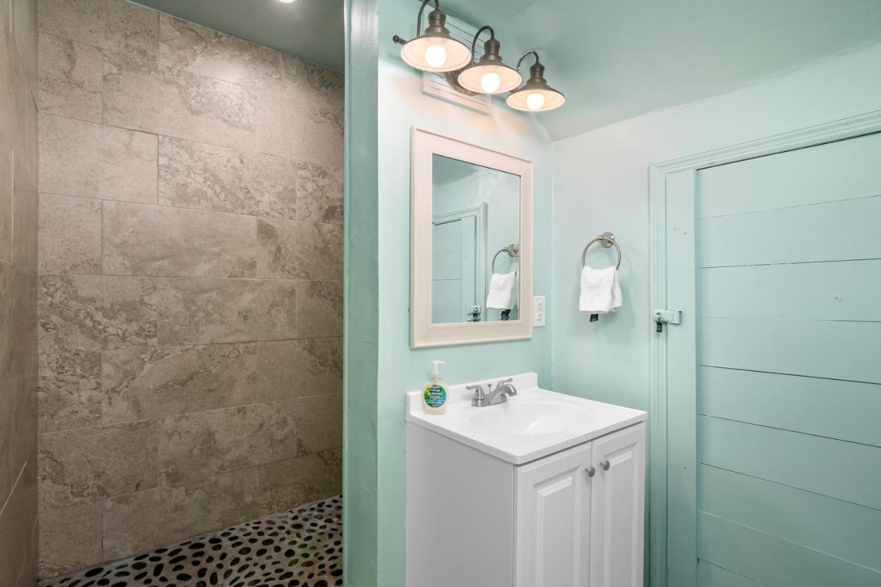 Latitude 26 Waterfront Boutique - 3*