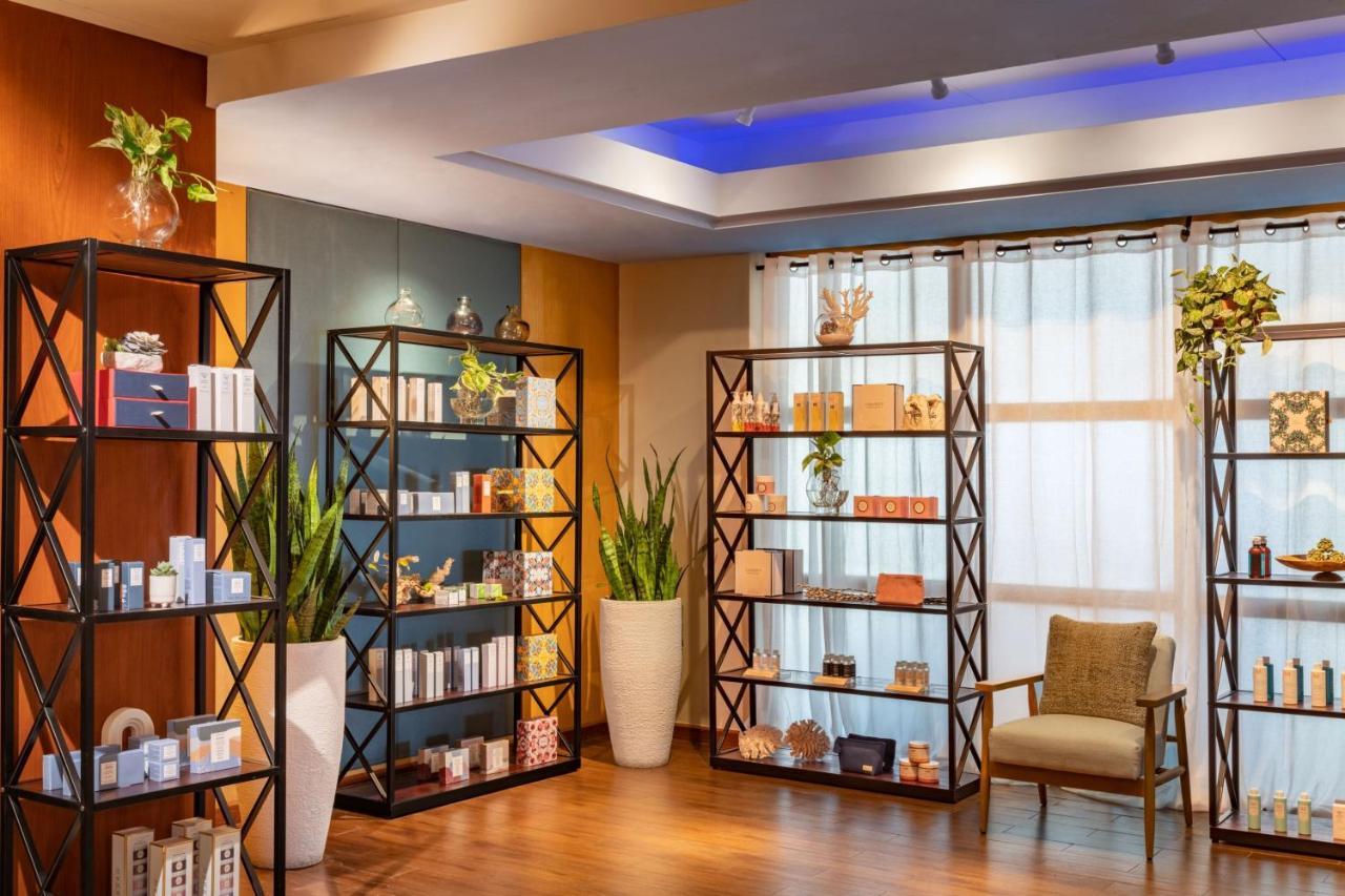 Lauderdale Marriott Harbor & Resort Fort Lauderdale