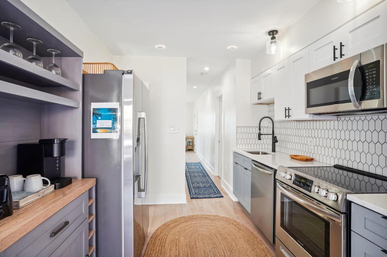 Twin Tiki - Full - 4 Bedroom