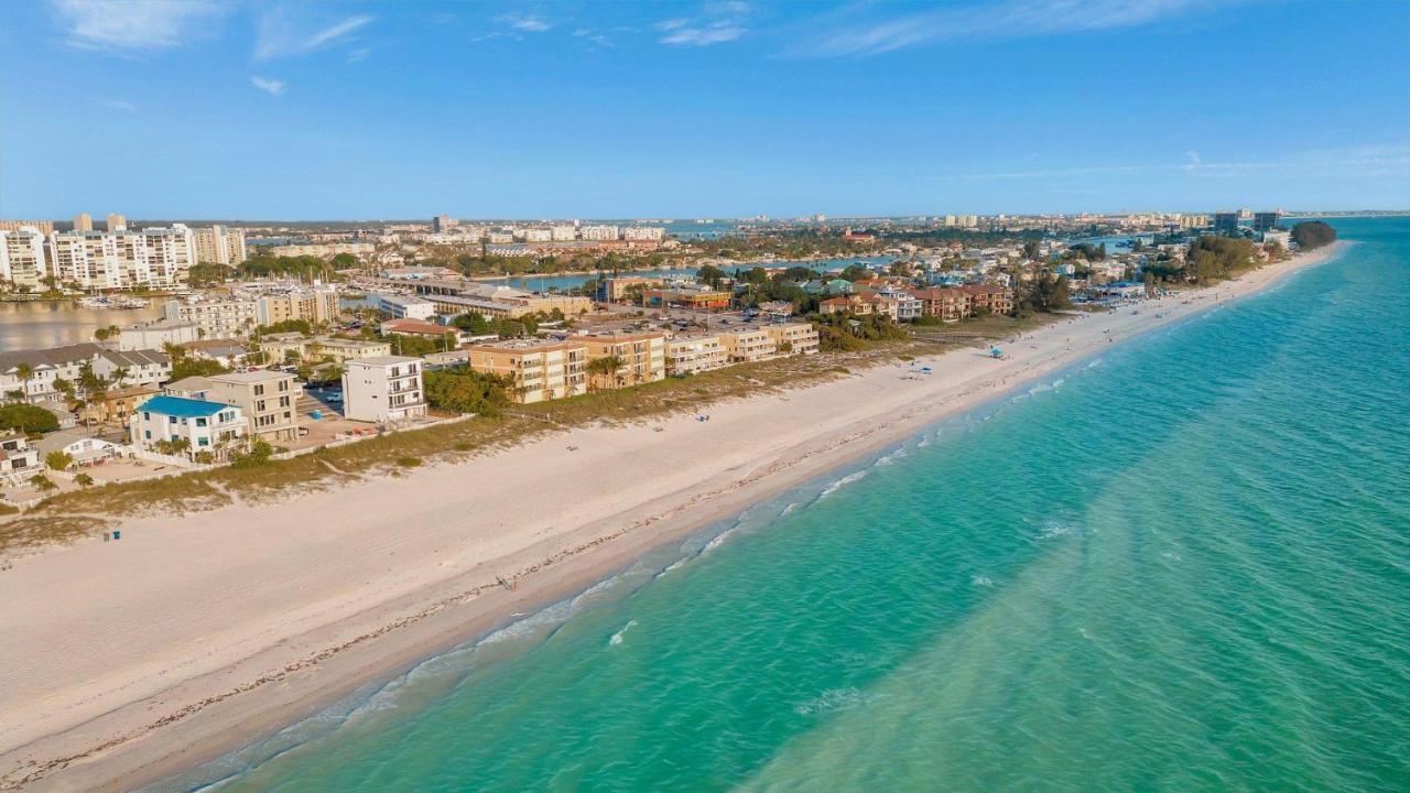 Twin Tiki - Full - 4 Bedroom St. Pete Beach