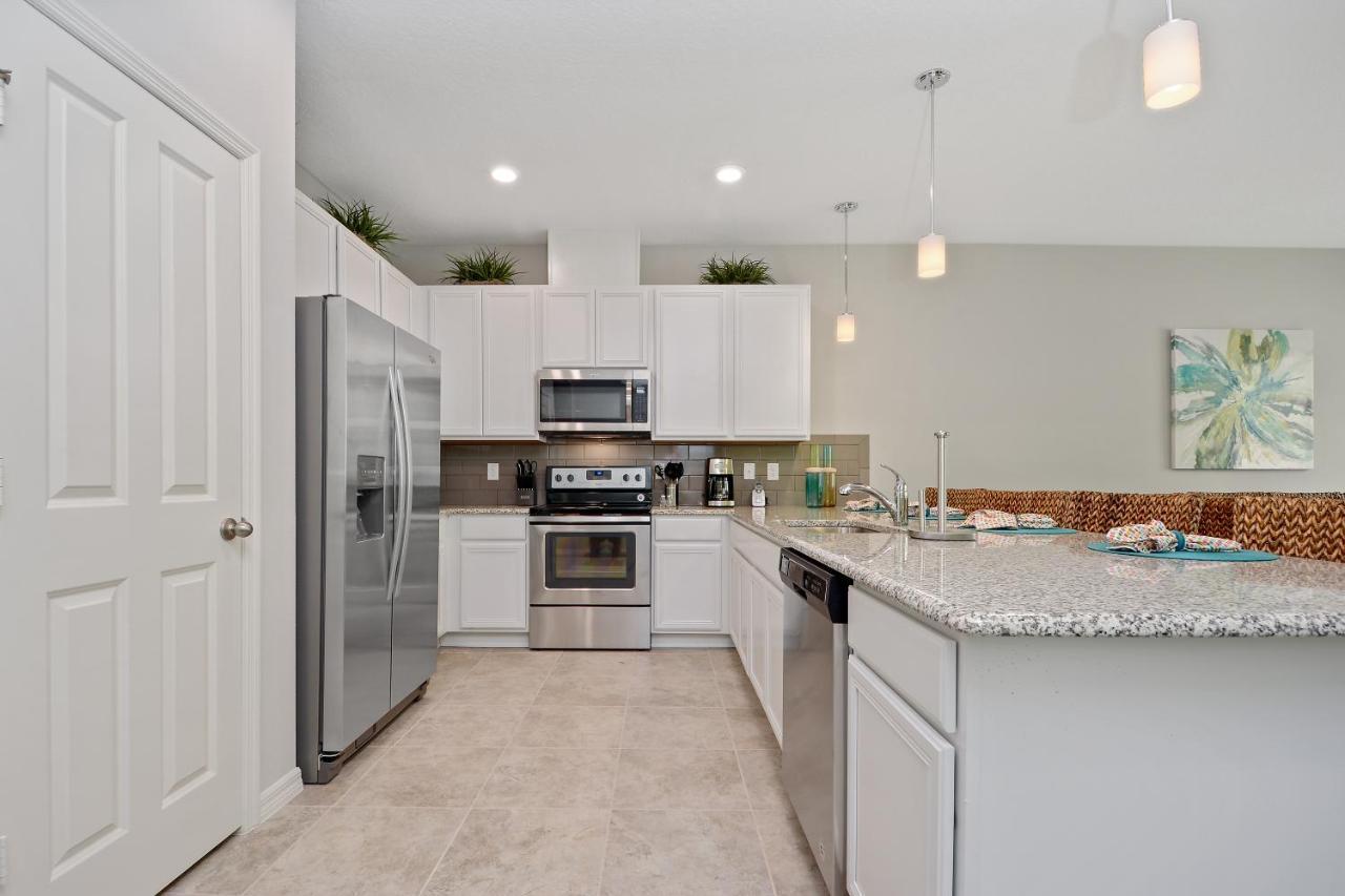 Four Bedrooms Townhouse 5102