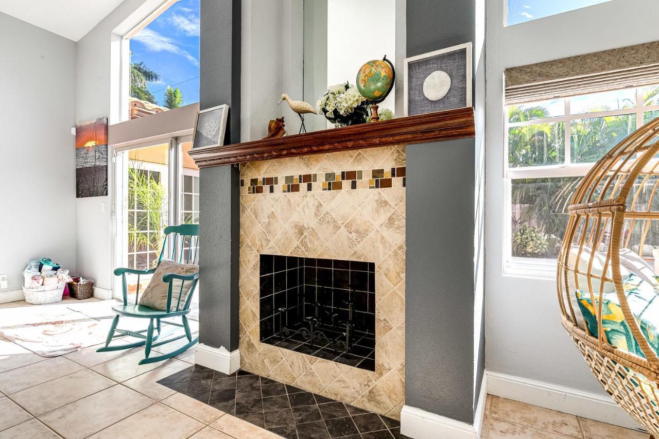 Holiday home Spaces Sunny Oasis 4br Retreat With 2 King Beds, Amazing Pool, Near South Florida Beaches *