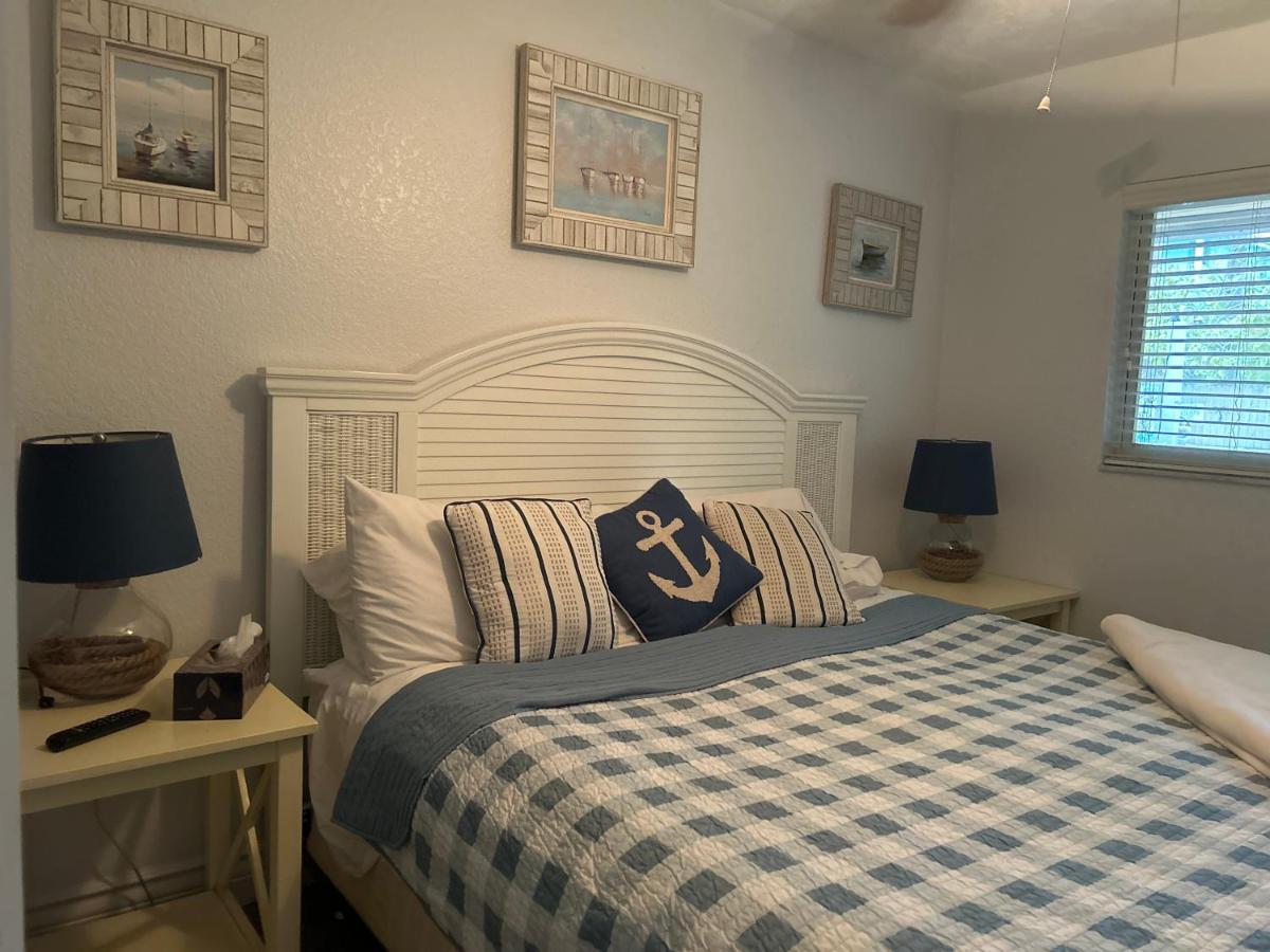 An Island Getaway At Palm Tree Villa Holmes Beach