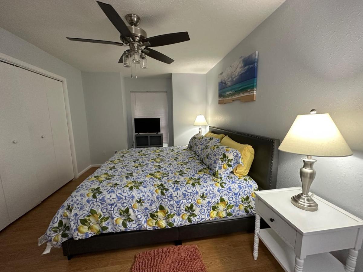 Holiday home Beautiful House Sleeps 12 - Hot Tub - Breakfast - Walk To *