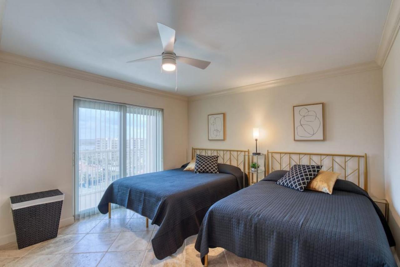 Holiday home New Smyrna Beachfront Modern