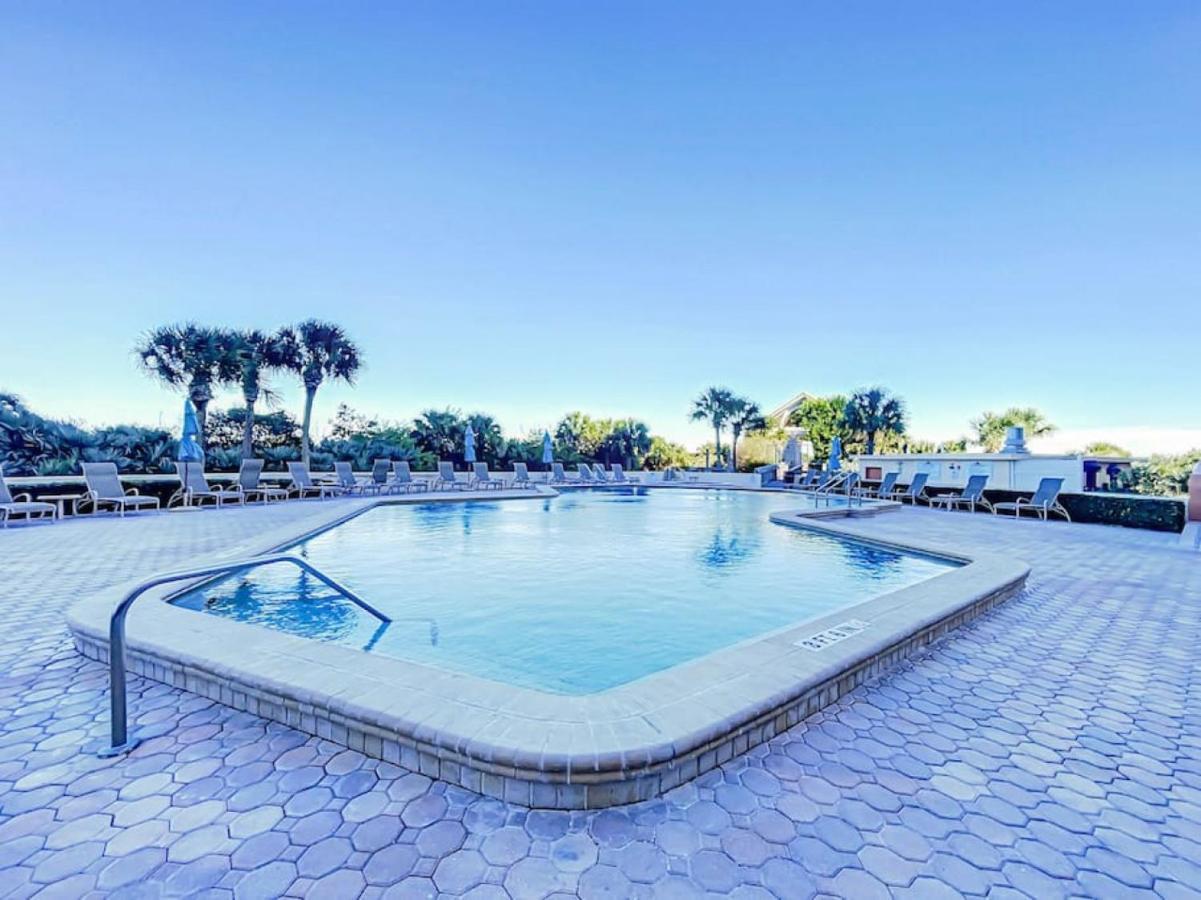New Smyrna Beachfront Modern Holiday home