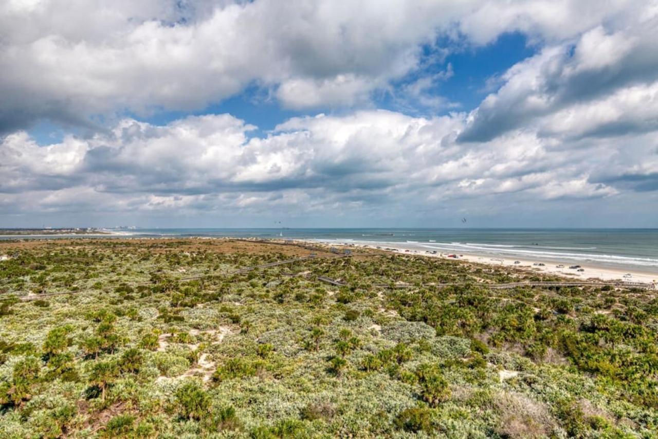 New Smyrna Beachfront Modern Holiday home New Smyrna Beach